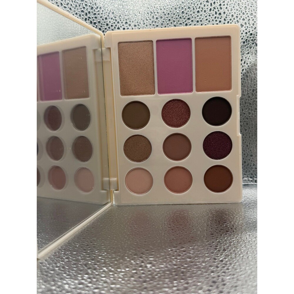 Laura Geller The Wearables Blushed & Blooming Pallet